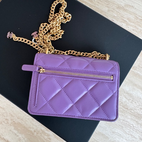 Purple Chanel Wallet on Chain - Picture 5 of 12